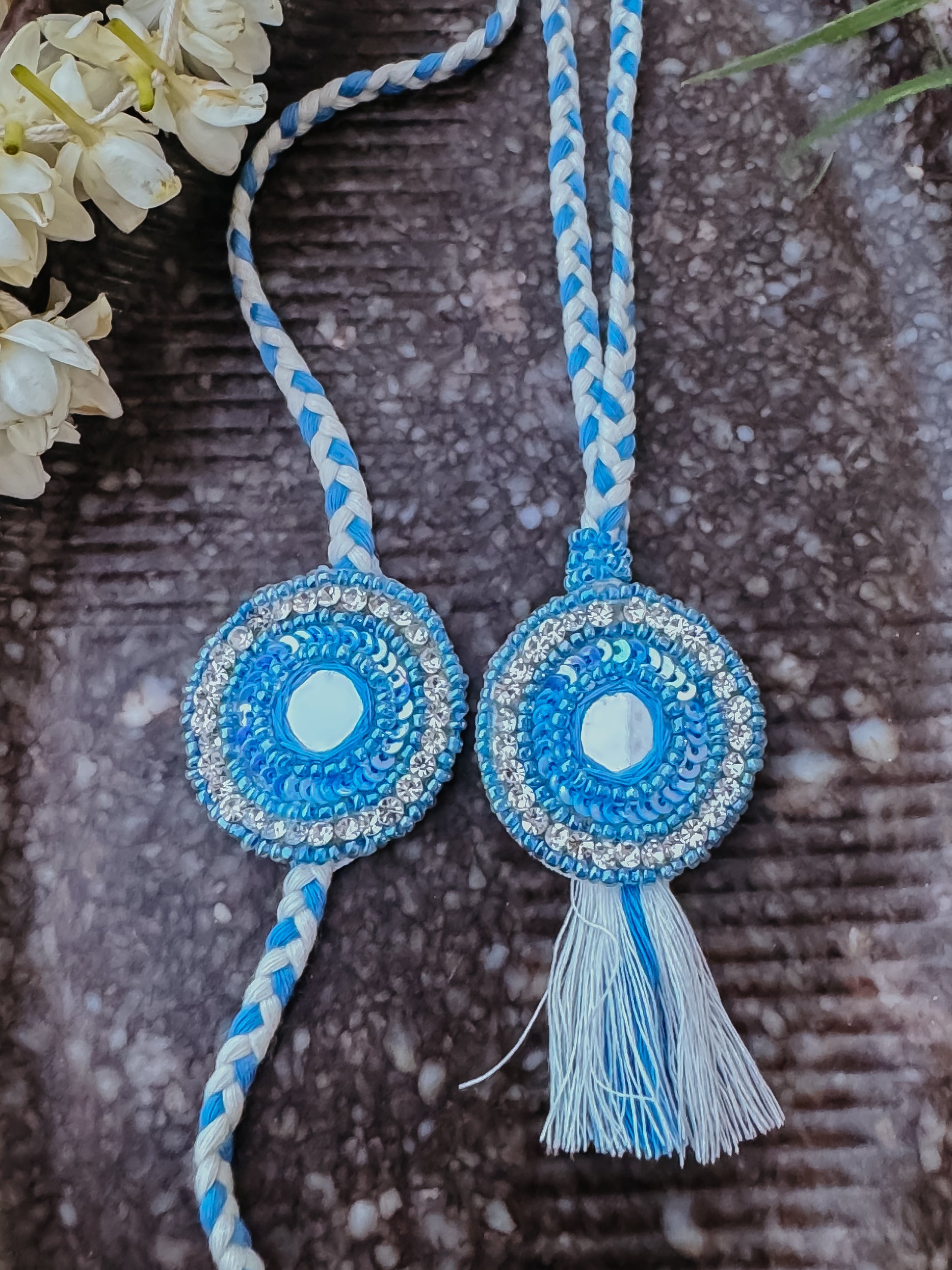 Blue Mirror Lake & Lumba
Set Rakhi
